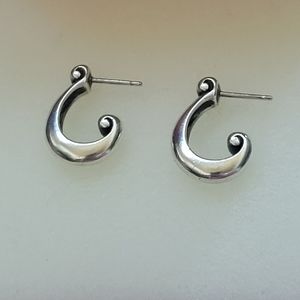 James Avery ☆ RETIRED ☆ Scrolled Earrings ☆ EUC